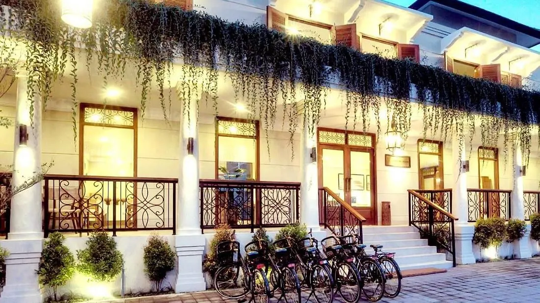 Seminyak Lagoon All Suites Hotel
